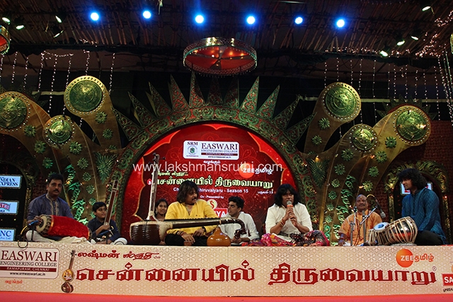 Rajhesh Vaidhya & U.Rajesh – Veena & Mandolin at Chennaiyil Thiruvaiyaru – Season 15`